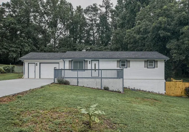 Homes for sale in Douglasville, GA | 3313 Stoneybrook Dr, Douglasville, GA 30134 | MLS# 7780332