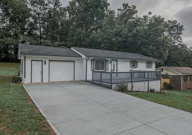 Homes for sale in Douglasville, GA | 3313 Stoneybrook Dr, Douglasville, GA 30134 | MLS# 7780332