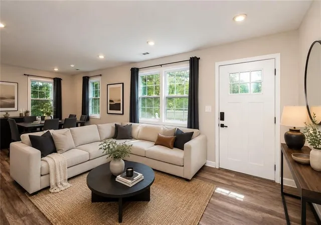 Photo 2 of Single family home for sale at 90 Whitaker Cir NW, Atlanta, GA 30314 | MLS# 7799987 | Listing updated on 2026-08-19