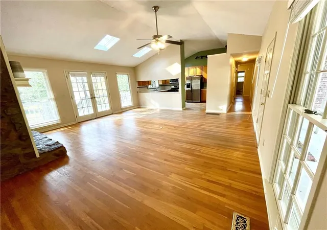 4th image of 226 Pine Forest Dr, Lawrenceville, GA 30046 | MLS# 7789781