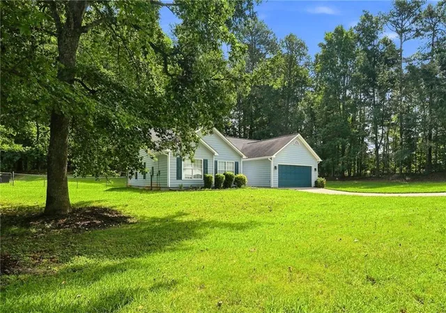 2nd image of 750 Flintlock Dr, Dacula, GA 30019 | MLS# 7825824
