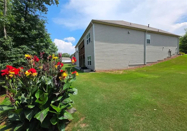 Photo 2 of Single family home for sale at 41 Montgomery View Ct, Villa Rica, GA 30180 | MLS# 7757787 | Listing updated on 2026-07-02