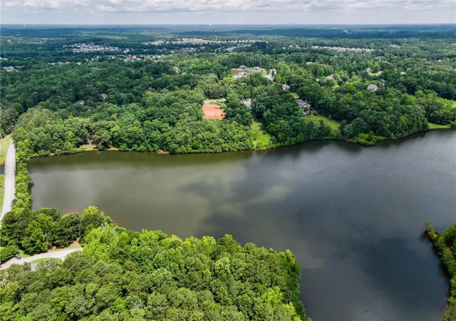 3rd image of 12396 Edgewater Dr, Hampton, GA 30228 | MLS# 7795187