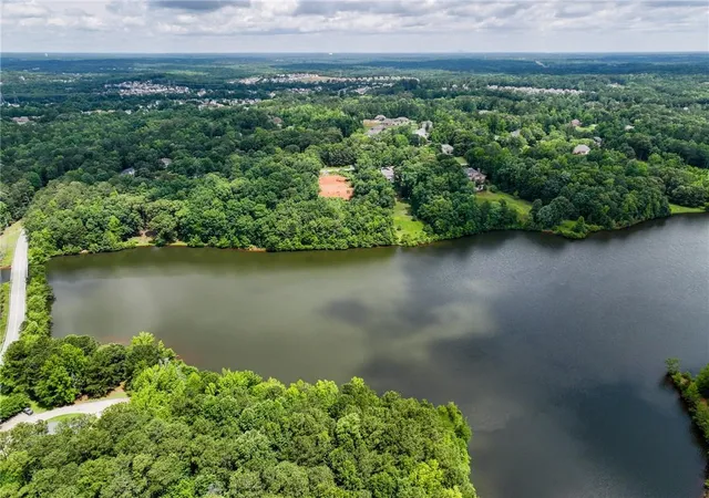 4th image of 12396 Edgewater Dr, Hampton, GA 30228 | MLS# 7795187