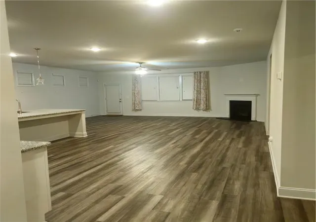 Photo 4 of Sale Pending at 301 Buckpasser Ct, Acworth, GA 30102 | MLS# 7713279 | Listing updated on 2026-08-25
