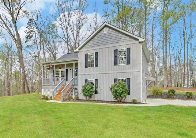 Photo 2 of Sale Pending at 5270 Union Cir, Flowery Branch, GA 30542 | MLS# 7747700 | Listing updated on 2026-08-24