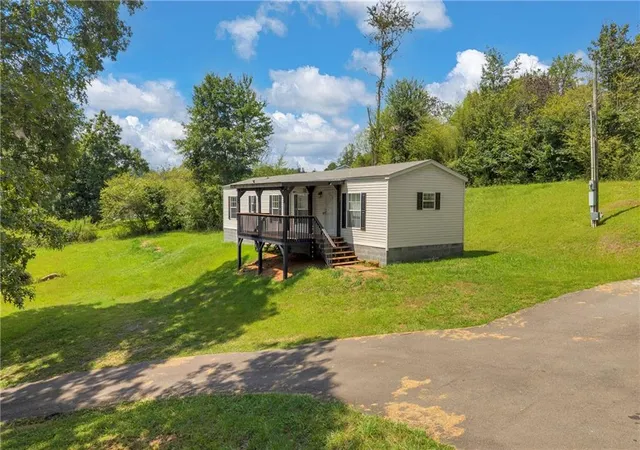 Photo 3 of Sale Pending at 89 Eagles Perch Rd, Ball Ground, GA 30107 | MLS# 7817522 | Listing updated on 2026-09-18