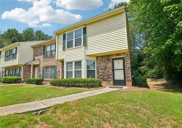 2nd image of 714 Longleaf Dr, Lawrenceville, GA 30046 | MLS# 7808383