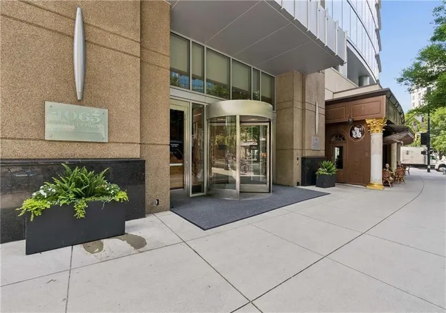 3rd image of 1065 Peachtree St Ne #3301, Atlanta, GA 30309 | MLS# 7787581