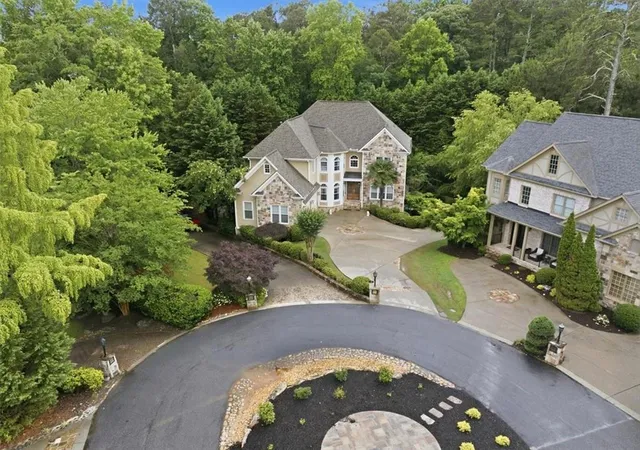 Photo 3 of Single family home for sale at 125 Stone Pond Ln, Johns Creek, GA 30022 | MLS# 7778097 | Listing updated on 2026-09-12