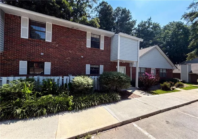 Homes for sale in Norcross, GA | 5935 Wintergreen Rd, Norcross, GA 30093 | MLS# 7799373