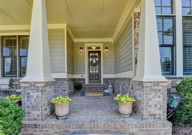 3rd image of 2824 Pleasant Oak Dr, Buford, GA 30519 | MLS# 7800811