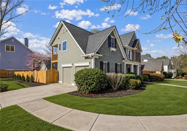 2nd image of 300 Crown Vetch Ln, Johns Creek, GA 30005 | MLS# 7817988