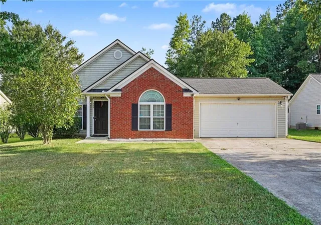 1st image of 256 Galway Ln, Hampton, GA 30228 | MLS# 7818061