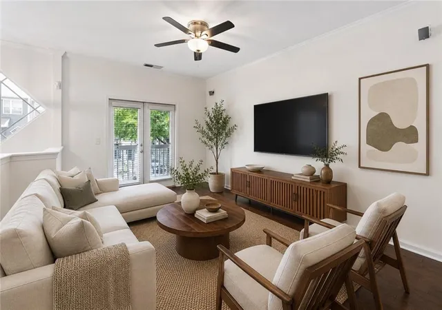 Photo 2 of Townhouse for sale at 1064 Liberty Pkwy NW, Atlanta, GA 30318 | MLS# 7820713 | Listing updated on 2026-10-28