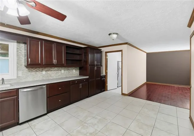 Photo 4 of Sale Pending at 11o Hearthstone Dr, Stockbridge, GA 30281 | MLS# 7784125 | Listing updated on 2026-10-09