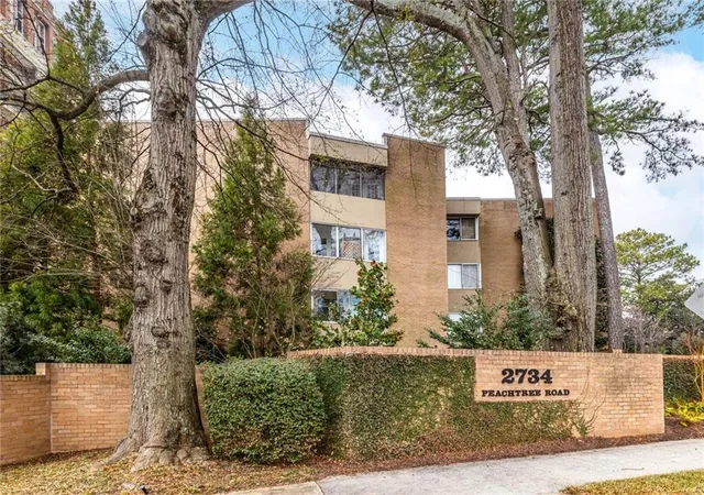 2nd image of 2734 Peachtree Rd Nw #A404, Atlanta, GA 30305 | MLS# 7721996