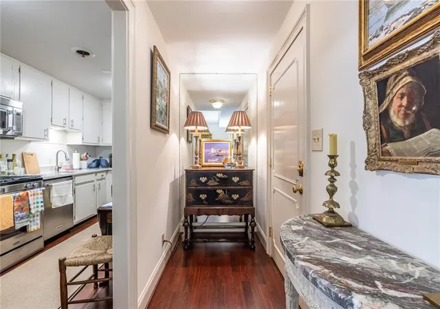 4th image of 2734 Peachtree Rd Nw #A404, Atlanta, GA 30305 | MLS# 7721996