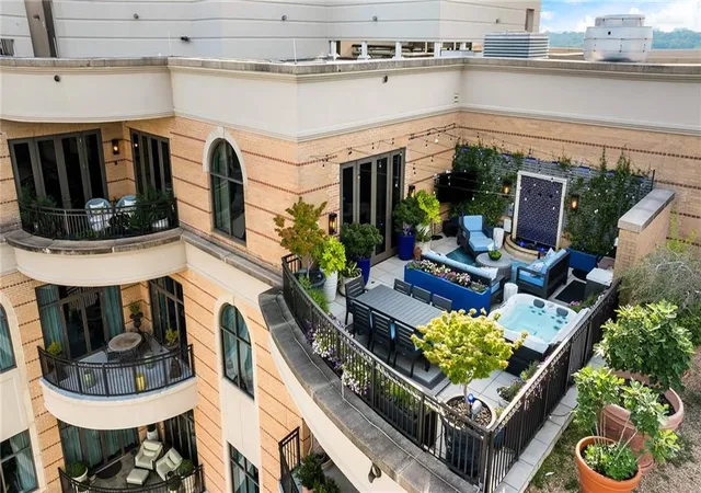 Photo 2 of Condo for sale at 3286 Northside Pkwy Nw #PH2, Atlanta, GA 30327 | MLS# 7769249 | Listing updated on 2026-08-25