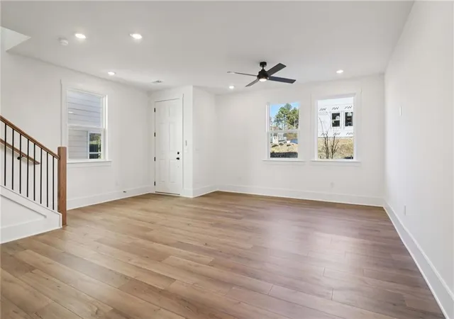 3rd image of 1617 Worley Wy Nw, Atlanta, GA 30318 | MLS# 7781584
