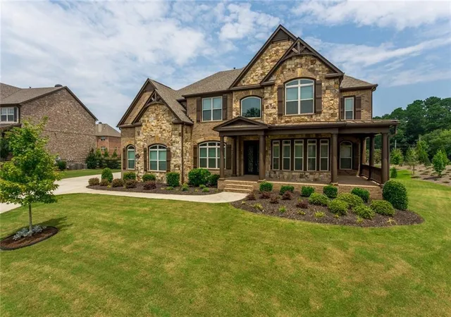 Photo 2 of Single family home for sale at 1800 Dearborne Ln, Alpharetta, GA 30009 | MLS# 7747126 | Listing updated on 2026-08-29