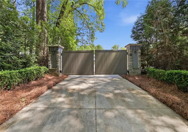 5th image of 2883 W Roxboro Rd Ne, Atlanta, GA 30324 | MLS# 7752836