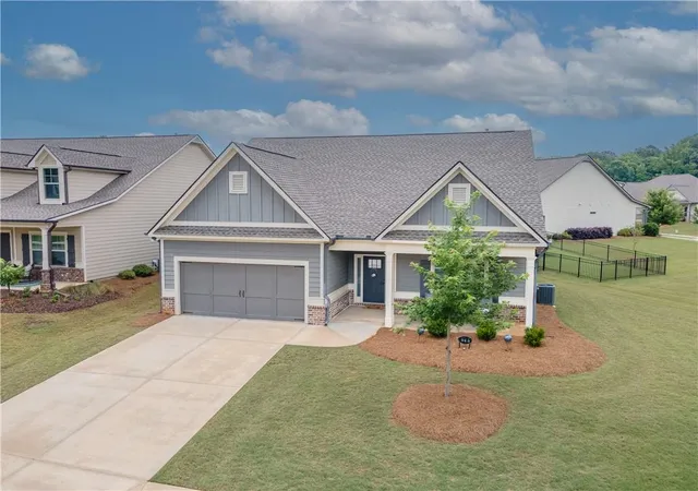 2nd image of 945 High Shoal Dr, Monroe, GA 30655 | MLS# 7786402