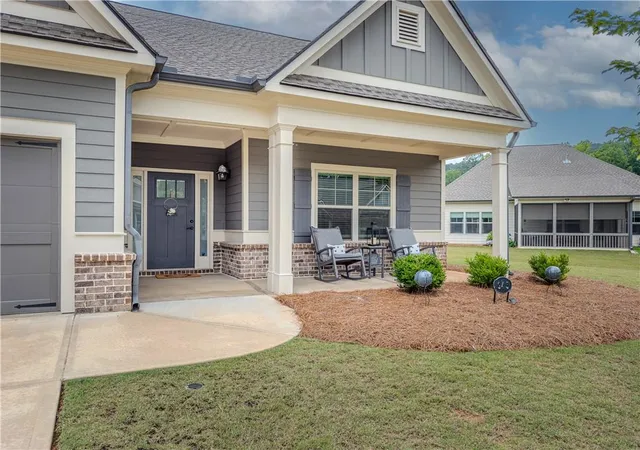 3rd image of 945 High Shoal Dr, Monroe, GA 30655 | MLS# 7786402