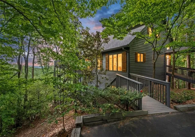 Photo 2 of Single family home for sale at 1888 Valley View Dr, Jasper, GA 30143 | MLS# 7769758 | Listing updated on 2026-08-25