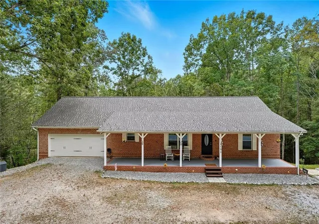 Photo 1 of Single family home for sale at 1190 Mill Crk Dr, Dawsonville, GA 30534 | MLS# 7851158 | Listing updated on 2026-10-28
