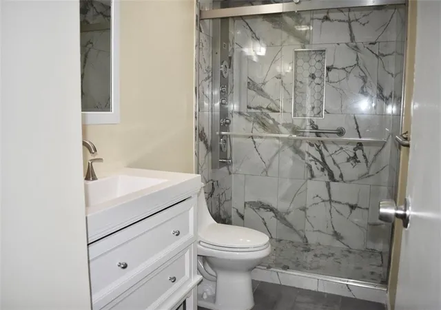 Photo 3 of Single family home for sale at 355 Olde Brg Way, Johns Creek, GA 30022 | MLS# 7822671 | Listing updated on 2026-09-15