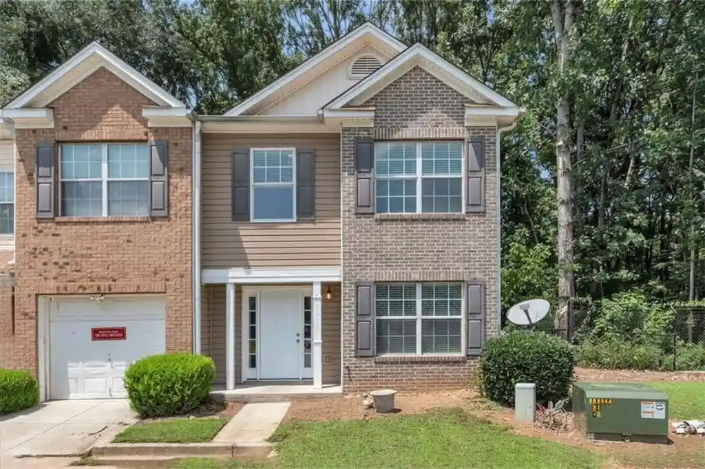 Listing Photo 1 - Condo for sale in 2842 Vining Ridge Ter located at 2842 Vining Ridge Ter, Decatur, GA 30034 - Unit 2842 Vining Ridge Ter