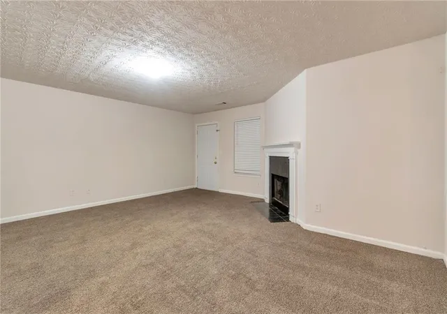 Listing Photo 3 - Condo for sale in building located at 2842 Vining Ridge Ter, Decatur, GA 30034