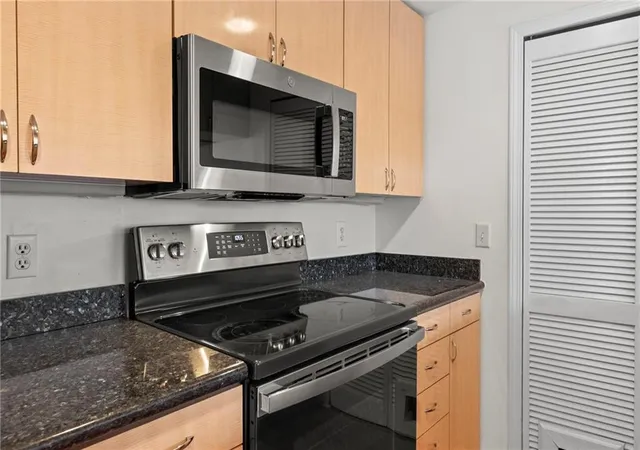 Homes for sale in Atlanta, GA | 3481 Lakeside Dr Ne #902, Atlanta, GA 30326 | MLS# 7734732