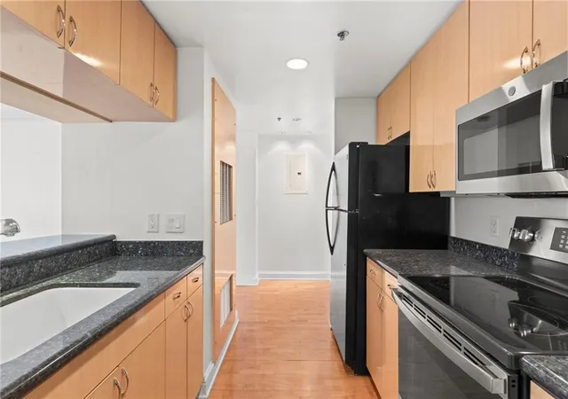 Homes for sale in Atlanta, GA | 3481 Lakeside Dr Ne #902, Atlanta, GA 30326 | MLS# 7734732
