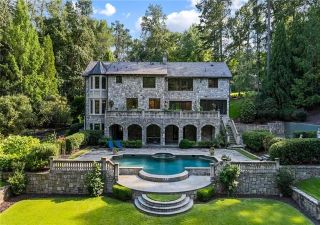 Photo 3 of Sale Pending at 1919 River Forest Rd Nw, Atlanta, GA 30327 | MLS# 7819614 | Listing updated on 2026-09-16