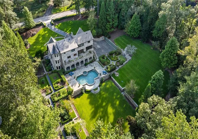 Photo 3 of Sale Pending at 1919 River Forest Rd NW, Atlanta, GA 30327 | MLS# 7819614 | Listing updated on 2026-09-16