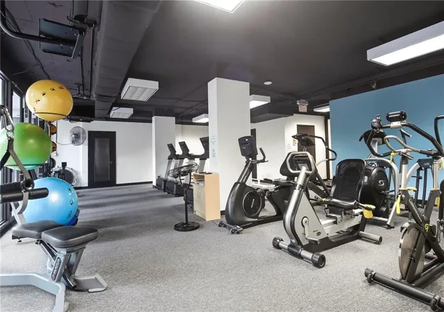 Listing Photo 2 - Condo for sale in building located at 2575 Peachtree Rd Ne, Atlanta, GA 30305 - Unit #2E