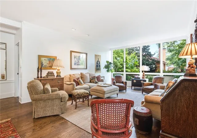 Photo 4 of Condo for sale at 2575 Peachtree Rd NE #2E, Atlanta, GA 30305 | MLS# 7807828 | Listing updated on 2026-09-10