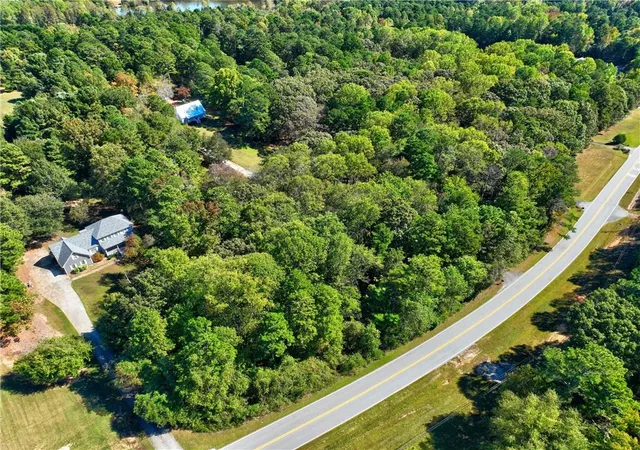 Photo 4 of Sale Pending at 2631 W Rock Quarry Rd, Buford, GA 30519 | MLS# 7667375 | Listing updated on 2026-08-13
