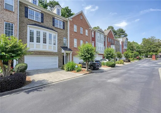 2nd image of 2958 Wintercrest Dr #6, Atlanta, GA 30360 | MLS# 7781072