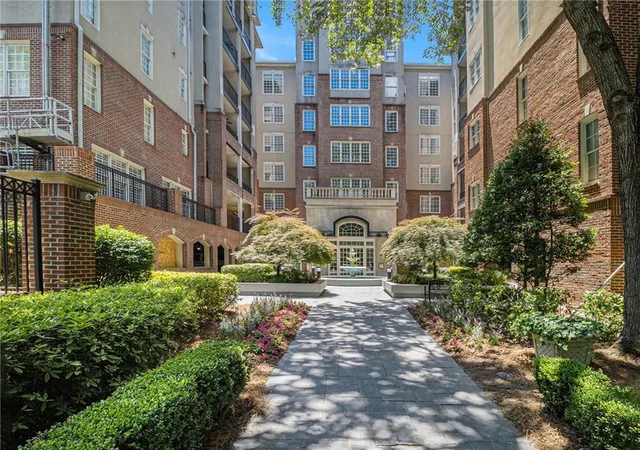 Condominium at 50 Biscayne Dr Nw #4114, Atlanta, GA 30309 | MLS# 7402325 | | Sold on 2024-08-05