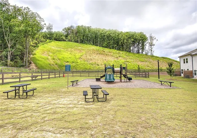 Homes for sale in Cartersville, GA | 261 Dupont Dr, Cartersville, GA 30121 | MLS# 7804740
