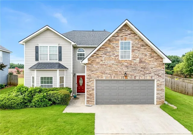 2nd image of 1055 Red Cedar Trl, Suwanee, GA 30024 | MLS# 7800868