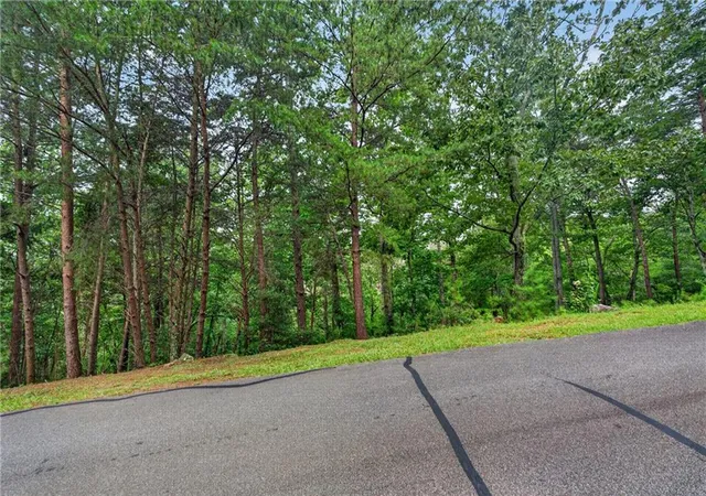 3rd image of 16 Ridgewater Dr Se, Cartersville, GA 30121 | MLS# 7822525