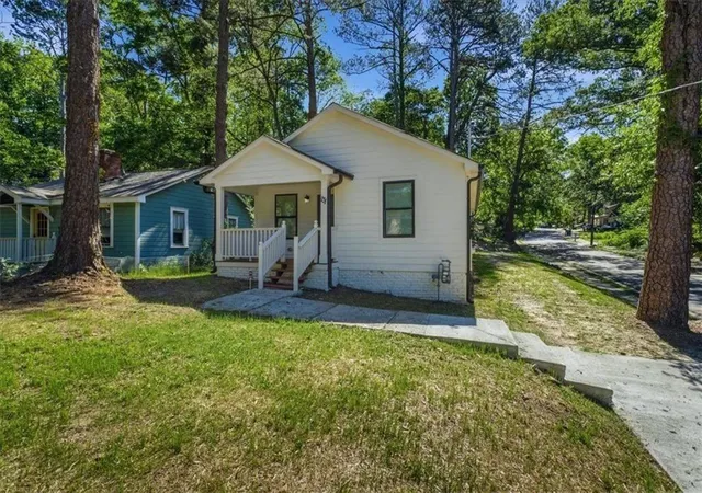 3rd image of 131 Holly Rd, Nw, Atlanta, GA 30314 | MLS# 7774296