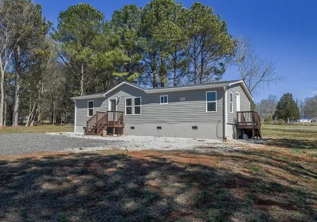 Photo 2 of Single family home for sale at 285 Trotters Way, Jefferson, GA 30549 | MLS# 7752770 | Listing updated on 2026-09-09
