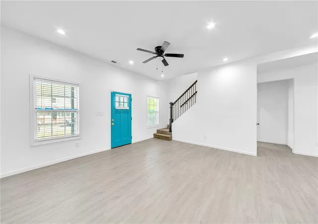 Photo 3 of Single family home for sale at 1136 Oak Knoll Ter SE, Atlanta, GA 30315 | MLS# 7822564 | Listing updated on 2026-10-05