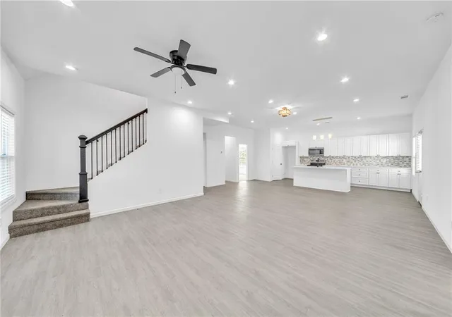 Photo 4 of Single family home for sale at 1136 Oak Knoll Ter SE, Atlanta, GA 30315 | MLS# 7822564 | Listing updated on 2026-10-05