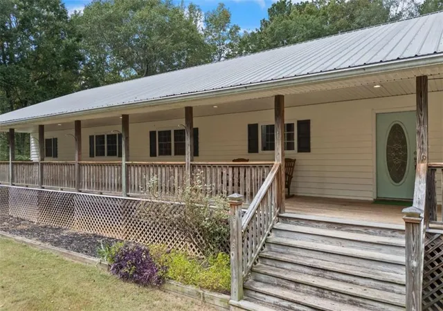 Photo 3 of Single family home for sale at 532 Davenport Rd, Braselton, GA 30517 | MLS# 7663901 | Listing updated on 2026-10-09